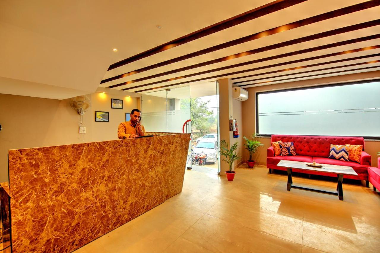 Artisan Rooms New Delhi Bagian luar foto