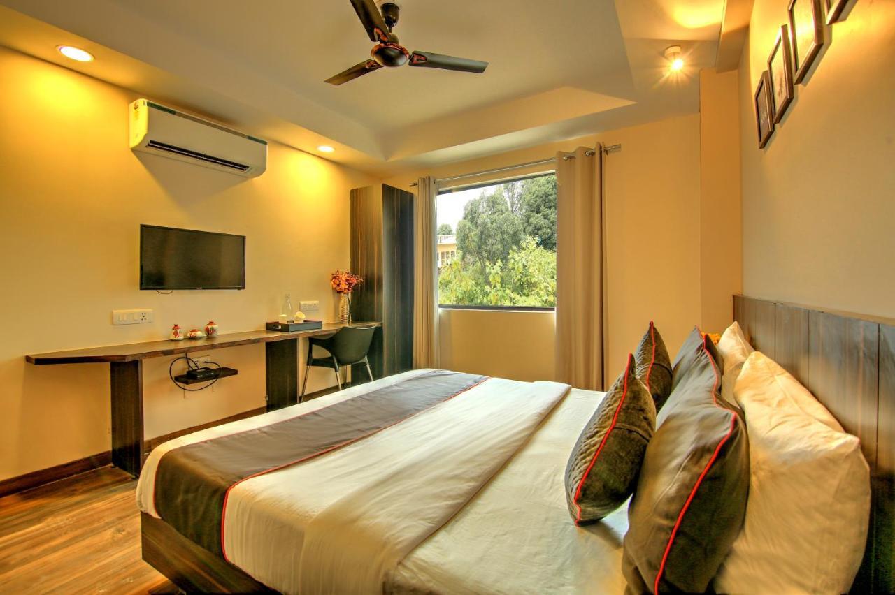 Artisan Rooms New Delhi Bagian luar foto