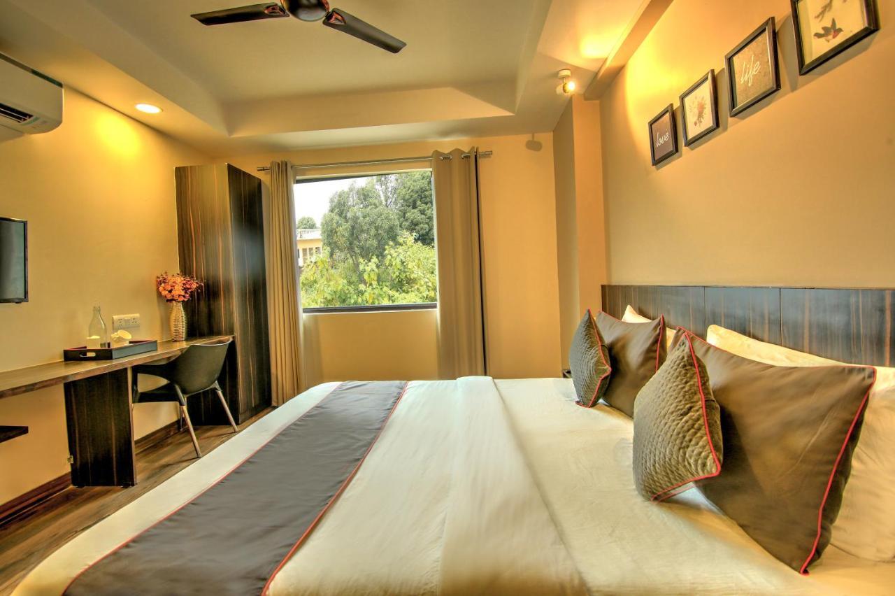 Artisan Rooms New Delhi Bagian luar foto
