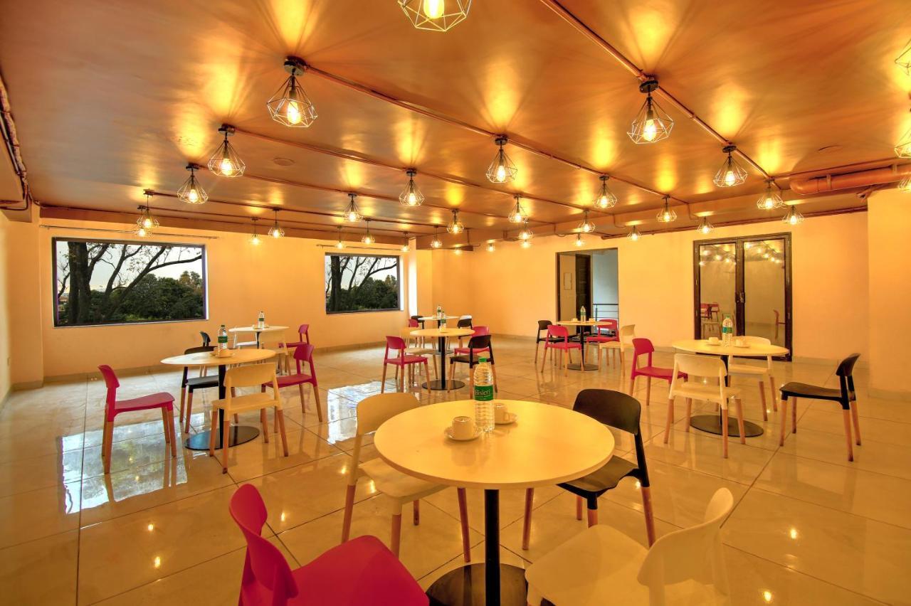 Artisan Rooms New Delhi Bagian luar foto